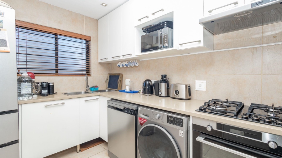 To Let 2 Bedroom Property for Rent in Table View Western Cape